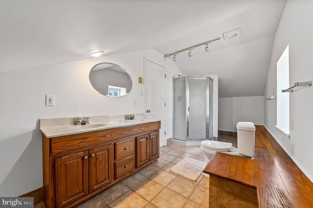 1522 EVERGREEN LN, Berwyn, PA 19312