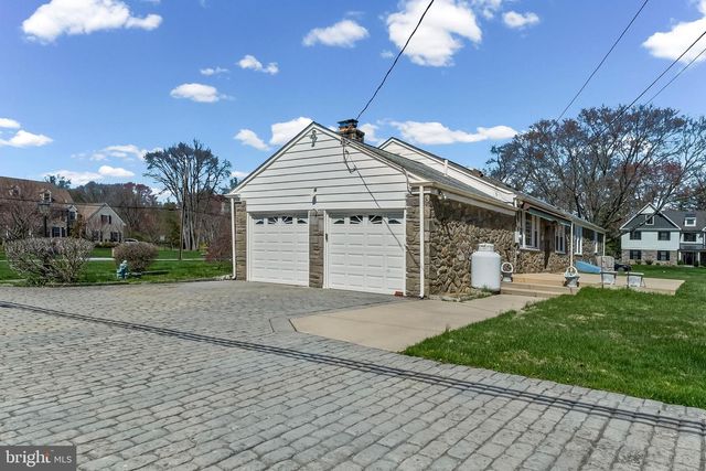 1522 EVERGREEN LN, Berwyn, PA 19312
