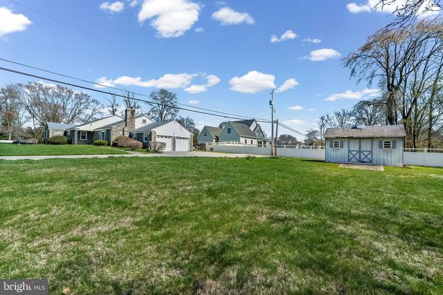 1522 EVERGREEN LN, Berwyn, PA 19312