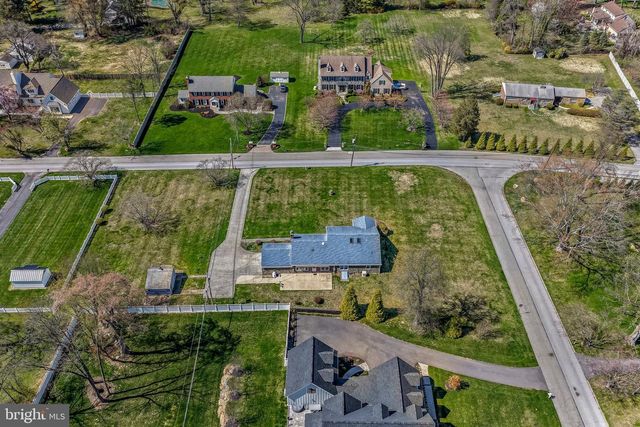 1522 EVERGREEN LN, Berwyn, PA 19312