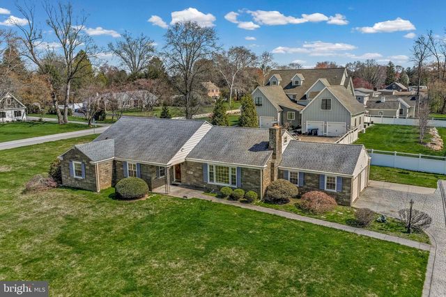 1522 EVERGREEN LN, Berwyn, PA 19312
