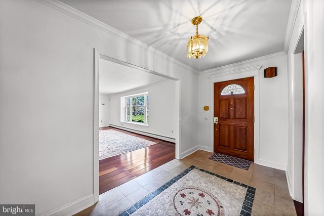 1522 EVERGREEN LN, Berwyn, PA 19312