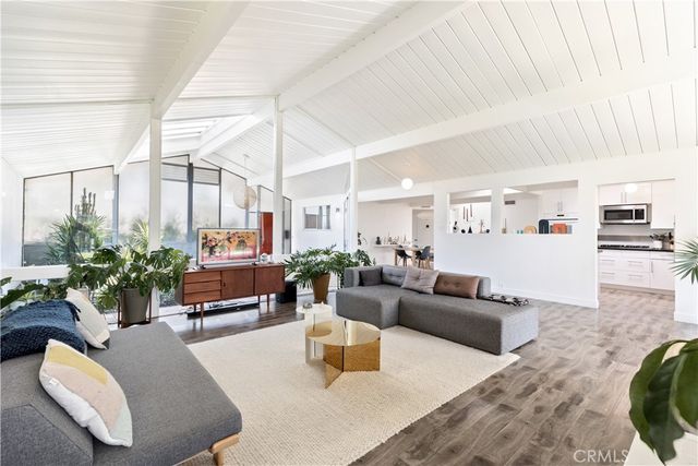 610 E Briardale, Orange, CA 92865