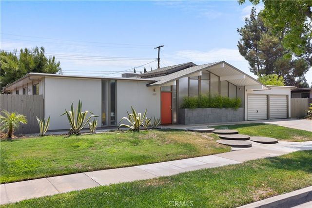 610 E Briardale, Orange, CA 92865