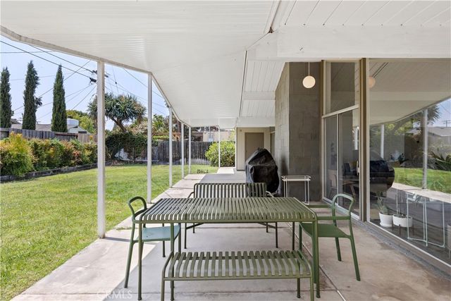 610 E Briardale, Orange, CA 92865