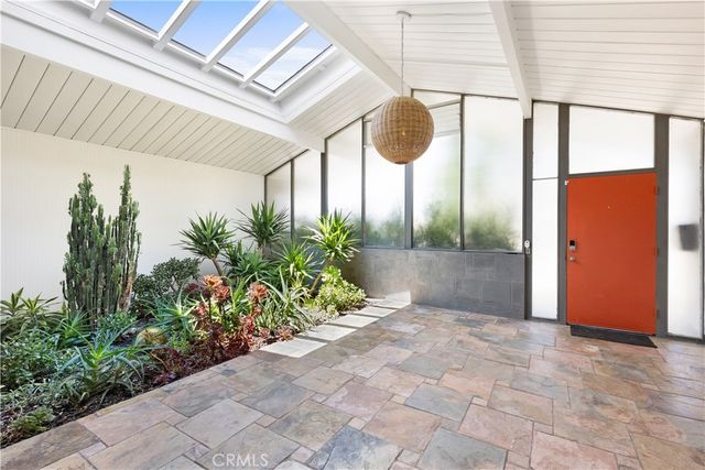 610 E Briardale, Orange, CA 92865