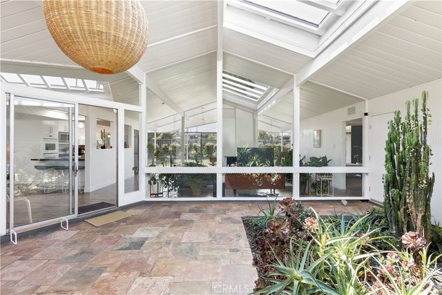 610 E Briardale, Orange, CA 92865