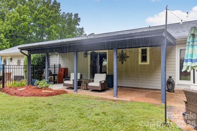 21334 Sandy Cove Road, Cornelius, NC 28031