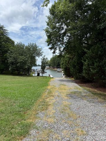 21334 Sandy Cove Road, Cornelius, NC 28031