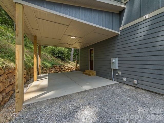 214 Aster Ridge Drive, Waynesville, NC 28786