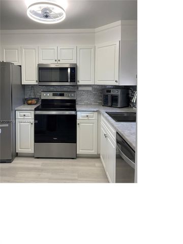 9350 Sunrise Lakes Blvd 307, Sunrise, FL 33322