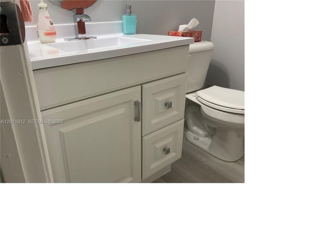 9350 Sunrise Lakes Blvd 307, Sunrise, FL 33322
