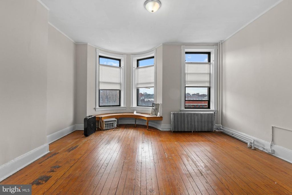 Image 19 of property listing at 28 E 25TH ST, Baltimore, MD 21218