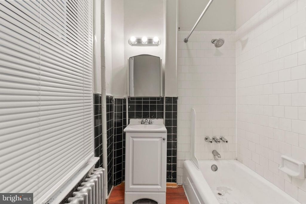 Image 24 of property listing at 28 E 25TH ST, Baltimore, MD 21218