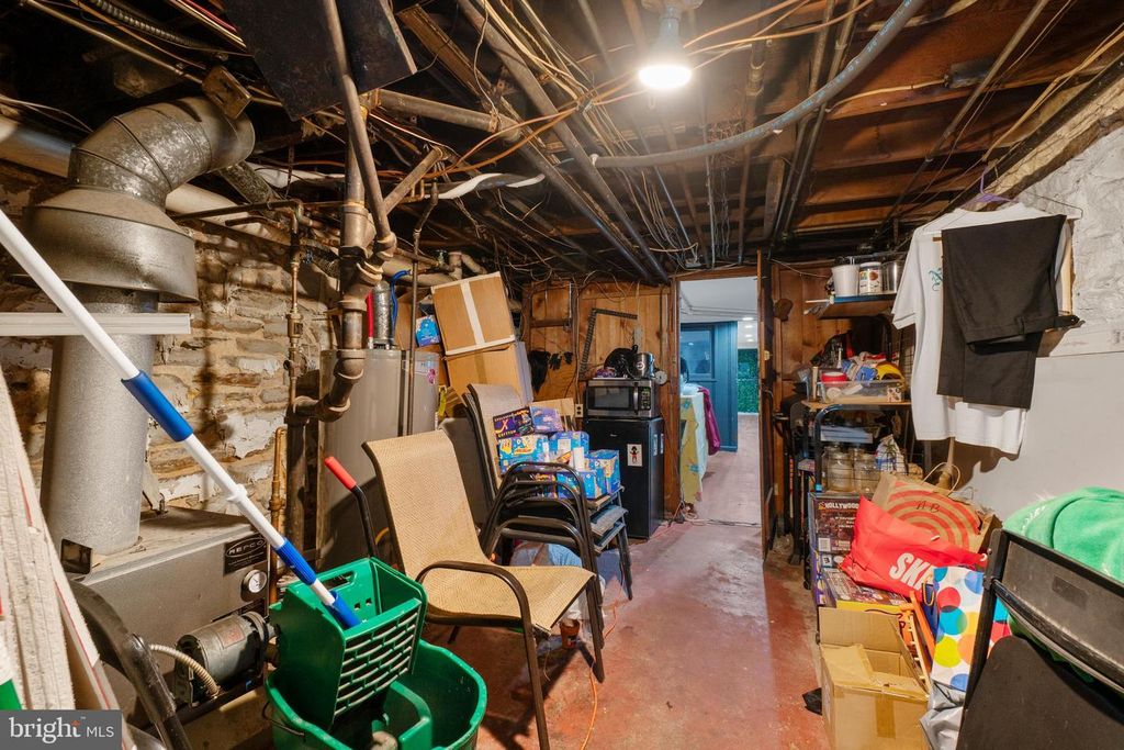Image 39 of property listing at 28 E 25TH ST, Baltimore, MD 21218