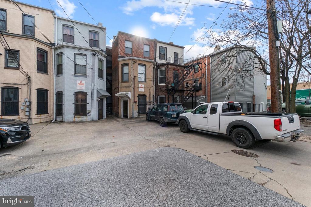 Image 40 of property listing at 28 E 25TH ST, Baltimore, MD 21218