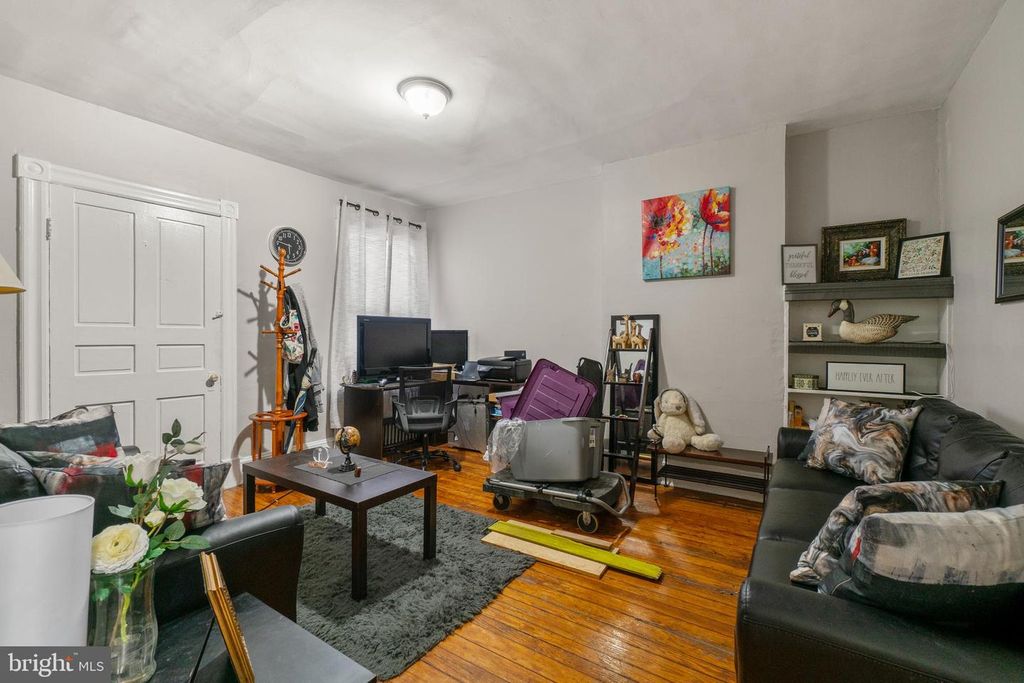 Image 9 of property listing at 28 E 25TH ST, Baltimore, MD 21218