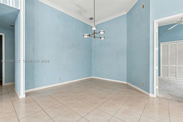 173 Orange Tree Dr, Atlantis, FL 33462