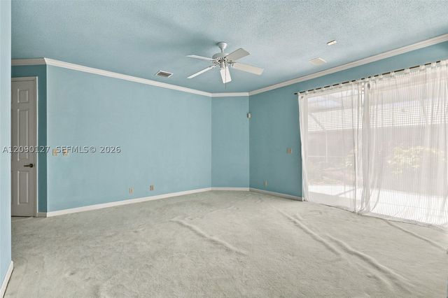 173 Orange Tree Dr, Atlantis, FL 33462