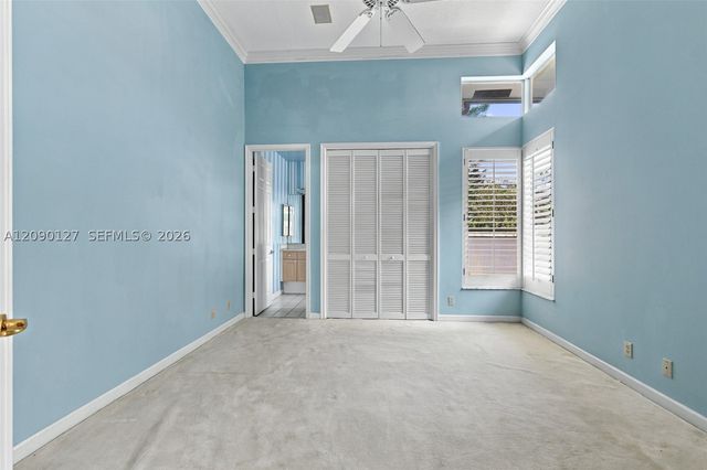 173 Orange Tree Dr, Atlantis, FL 33462