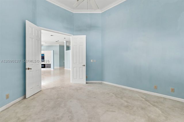173 Orange Tree Dr, Atlantis, FL 33462