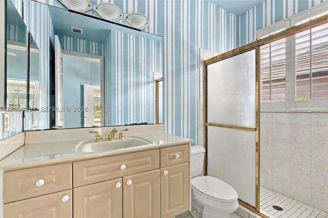 173 Orange Tree Dr, Atlantis, FL 33462