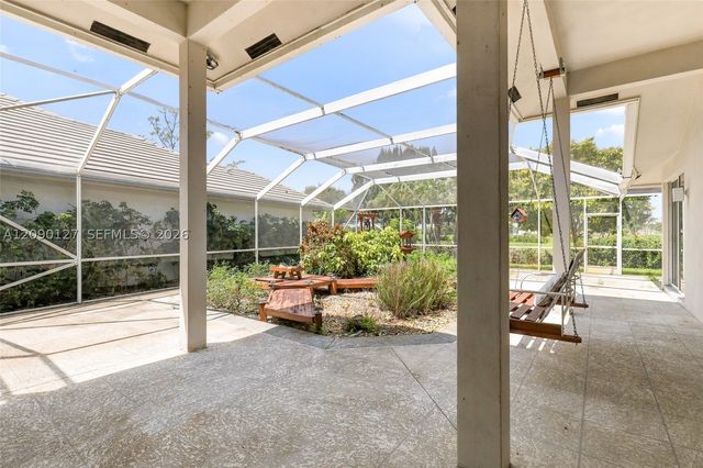 173 Orange Tree Dr, Atlantis, FL 33462