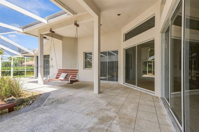 173 Orange Tree Dr, Atlantis, FL 33462