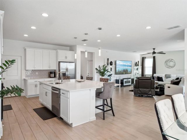 591 VIA BELLA COURT, Howey In The Hills, FL 34737