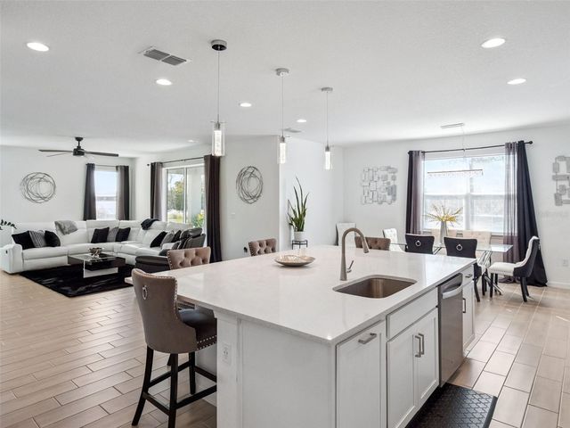 591 VIA BELLA COURT, Howey In The Hills, FL 34737