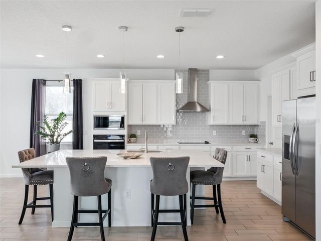 591 VIA BELLA COURT, Howey In The Hills, FL 34737