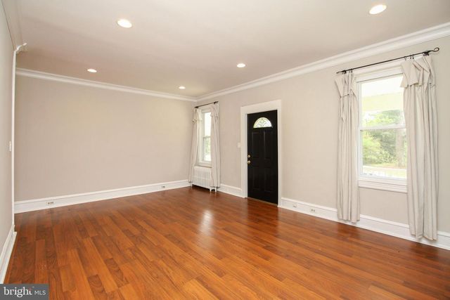 911 ELDRIDGE AVE, Oaklyn, NJ 08107