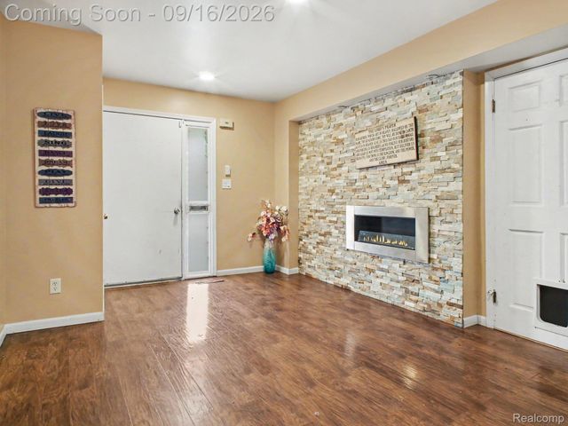 428 Carrie Drive, Flushing, MI 48433