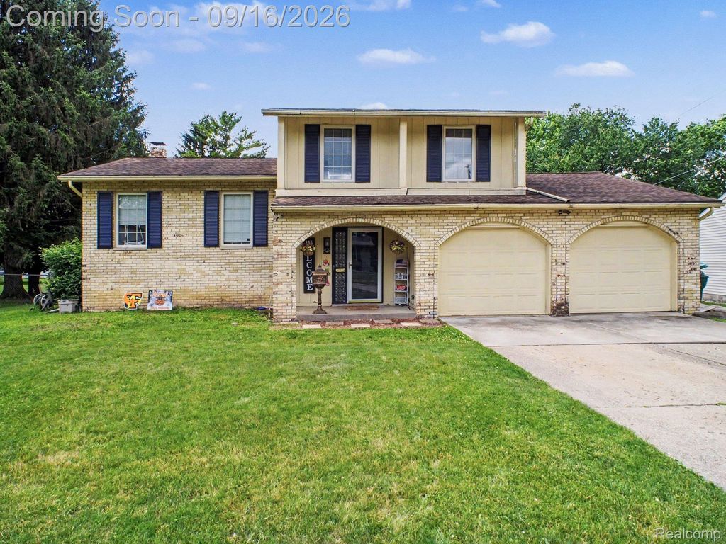 428 Carrie Drive, Flushing, MI 48433
