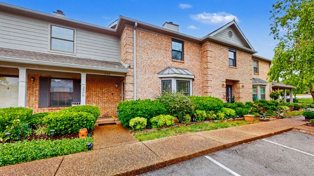 226 Ellington Pl, Madison, TN 37115