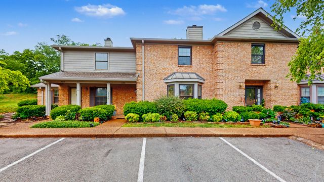 226 Ellington Pl, Madison, TN 37115