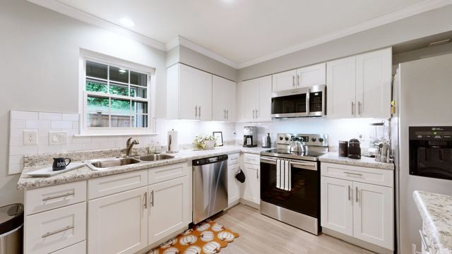 226 Ellington Pl, Madison, TN 37115