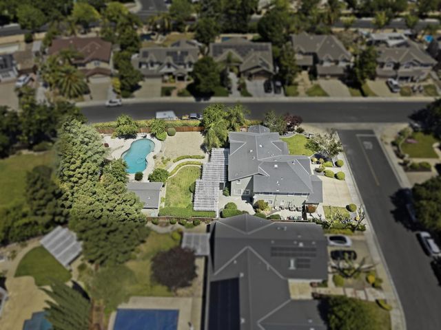 2399 Anita Ct, Tracy, CA 95304