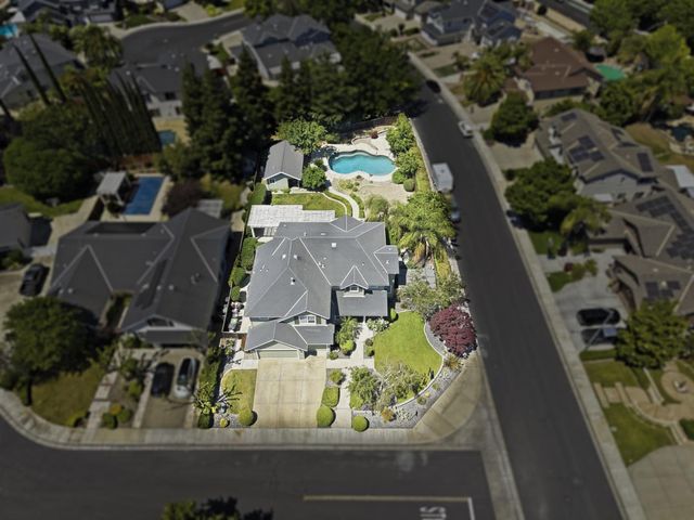 2399 Anita Ct, Tracy, CA 95304
