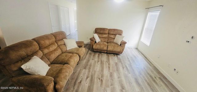 5463 OLD COLONY Drive, Jacksonville, FL 32222