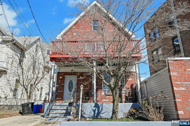 30 Columbia Terrace 2, Edgewater, NJ 07020