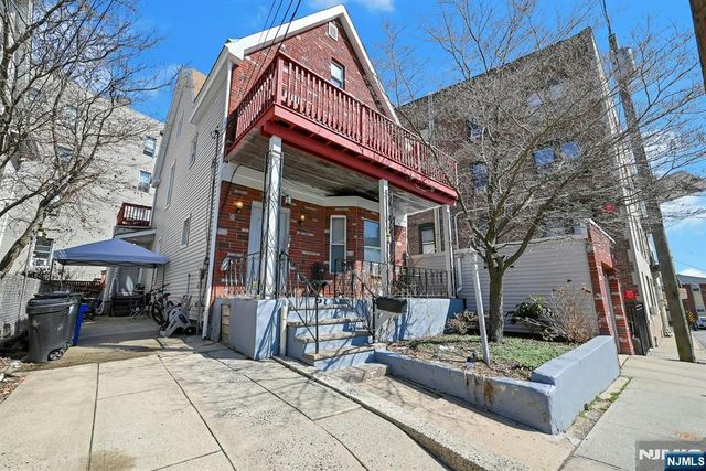 30 Columbia Terrace 2, Edgewater, NJ 07020