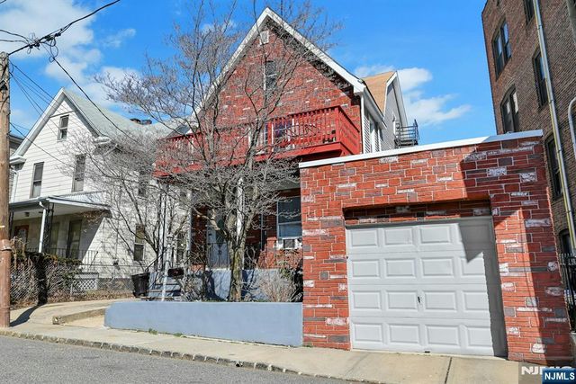 30 Columbia Terrace 2, Edgewater, NJ 07020