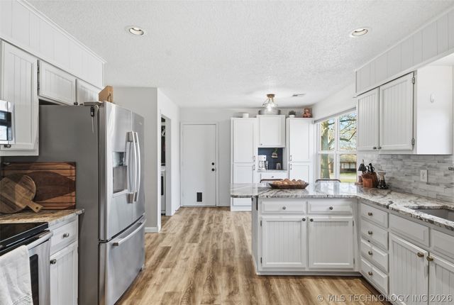 15519 S 298th East Avenue, Coweta, OK 74429