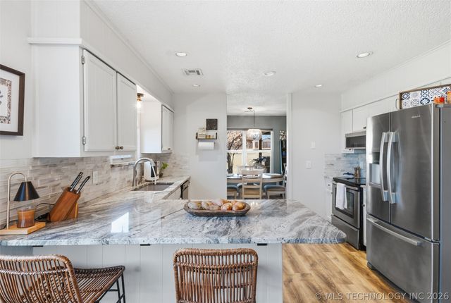 15519 S 298th East Avenue, Coweta, OK 74429