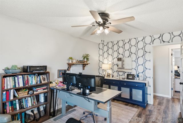 15519 S 298th East Avenue, Coweta, OK 74429