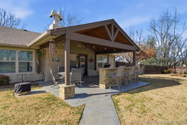 15519 S 298th East Avenue, Coweta, OK 74429