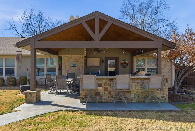 15519 S 298th East Avenue, Coweta, OK 74429