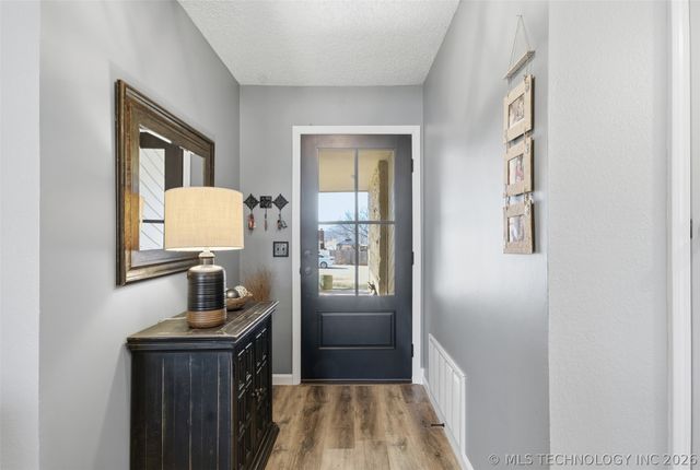 15519 S 298th East Avenue, Coweta, OK 74429