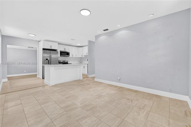 4011 SW 32nd St, West Park, FL 33023